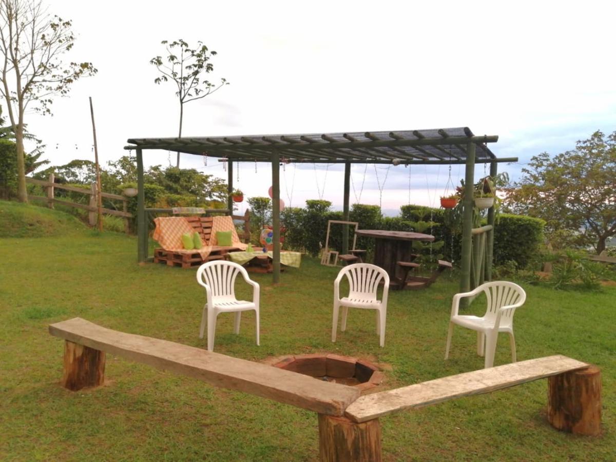 Finca Turistica Santa Clara Hostel Calarca Ngoại thất bức ảnh