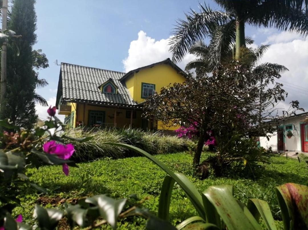 Finca Turistica Santa Clara Hostel Calarca Ngoại thất bức ảnh