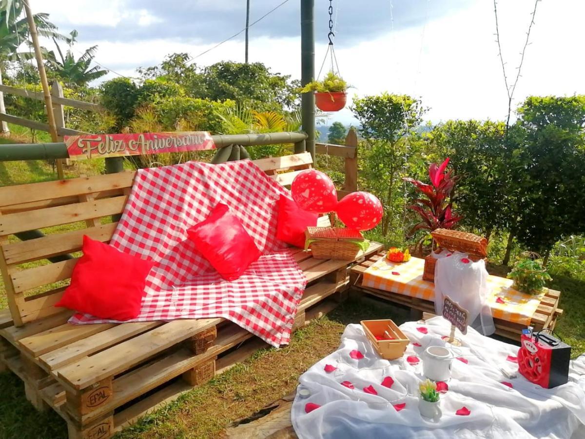 Finca Turistica Santa Clara Hostel Calarca Ngoại thất bức ảnh