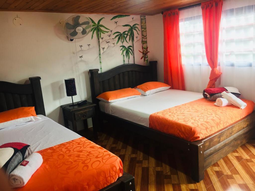Finca Turistica Santa Clara Hostel Calarca Ngoại thất bức ảnh