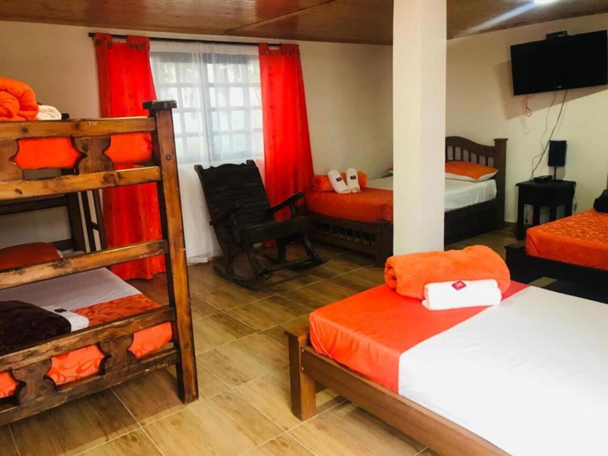 Finca Turistica Santa Clara Hostel Calarca Ngoại thất bức ảnh
