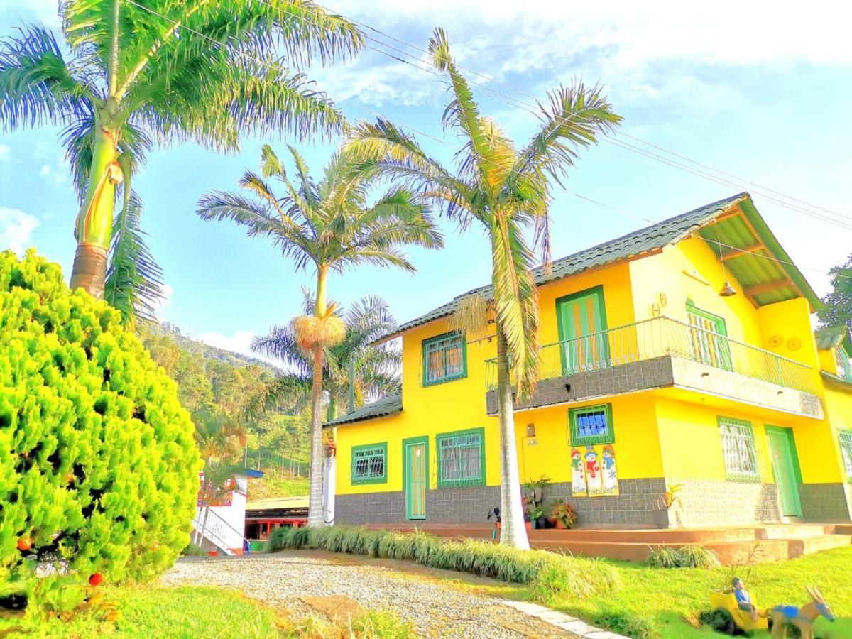 Finca Turistica Santa Clara Hostel Calarca Ngoại thất bức ảnh
