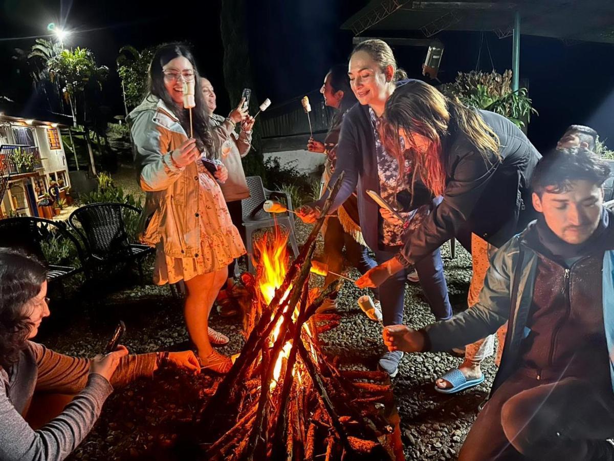 Finca Turistica Santa Clara Hostel Calarca Ngoại thất bức ảnh